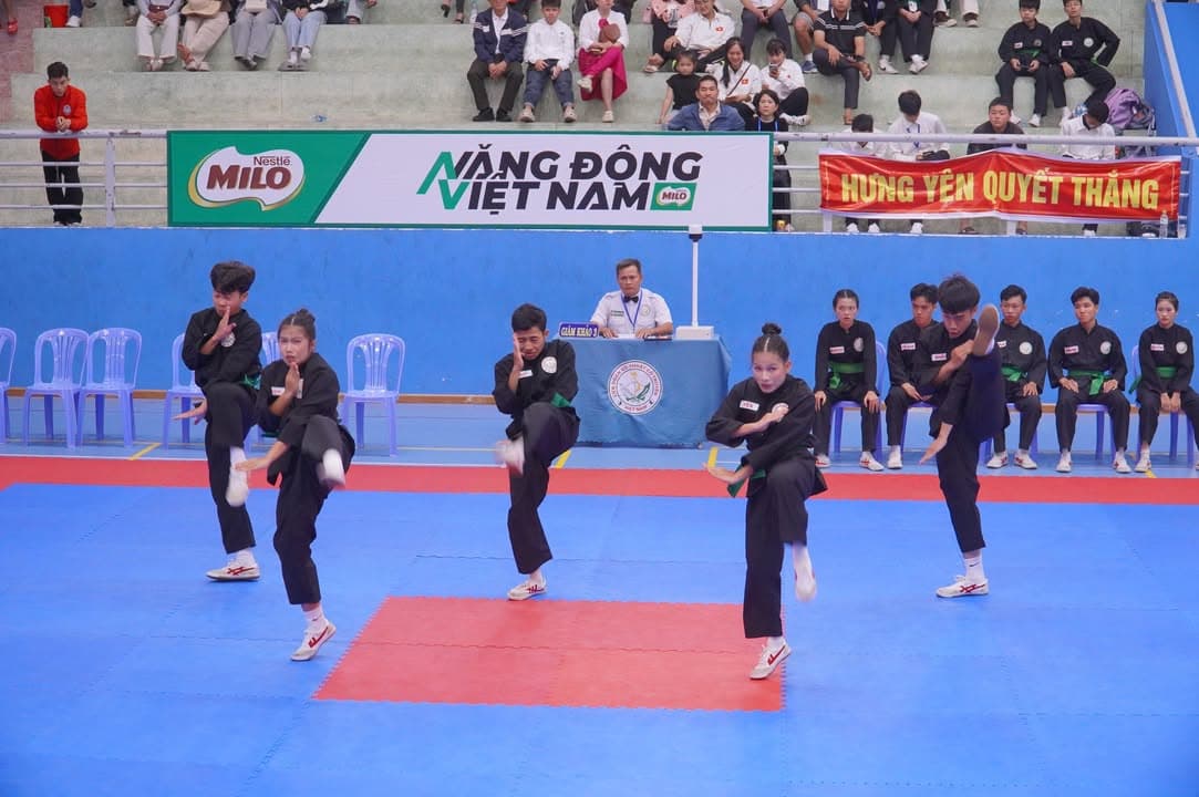 HÌNH ẢNH VÒNG CHUNG KẾT NỘI DUNG QUYỀN THUẬT - GIẢI THỂ THAO HỌC SINH PHỔ THÔNG TOÀN QU… — hình 11