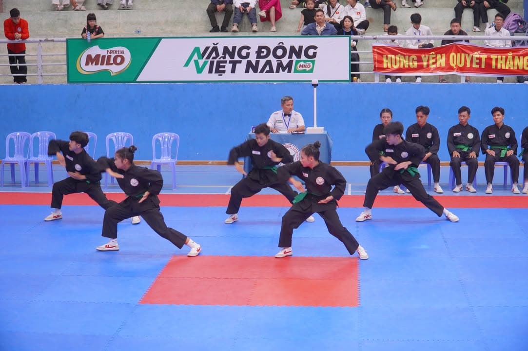 HÌNH ẢNH VÒNG CHUNG KẾT NỘI DUNG QUYỀN THUẬT - GIẢI THỂ THAO HỌC SINH PHỔ THÔNG TOÀN QU… — hình 15