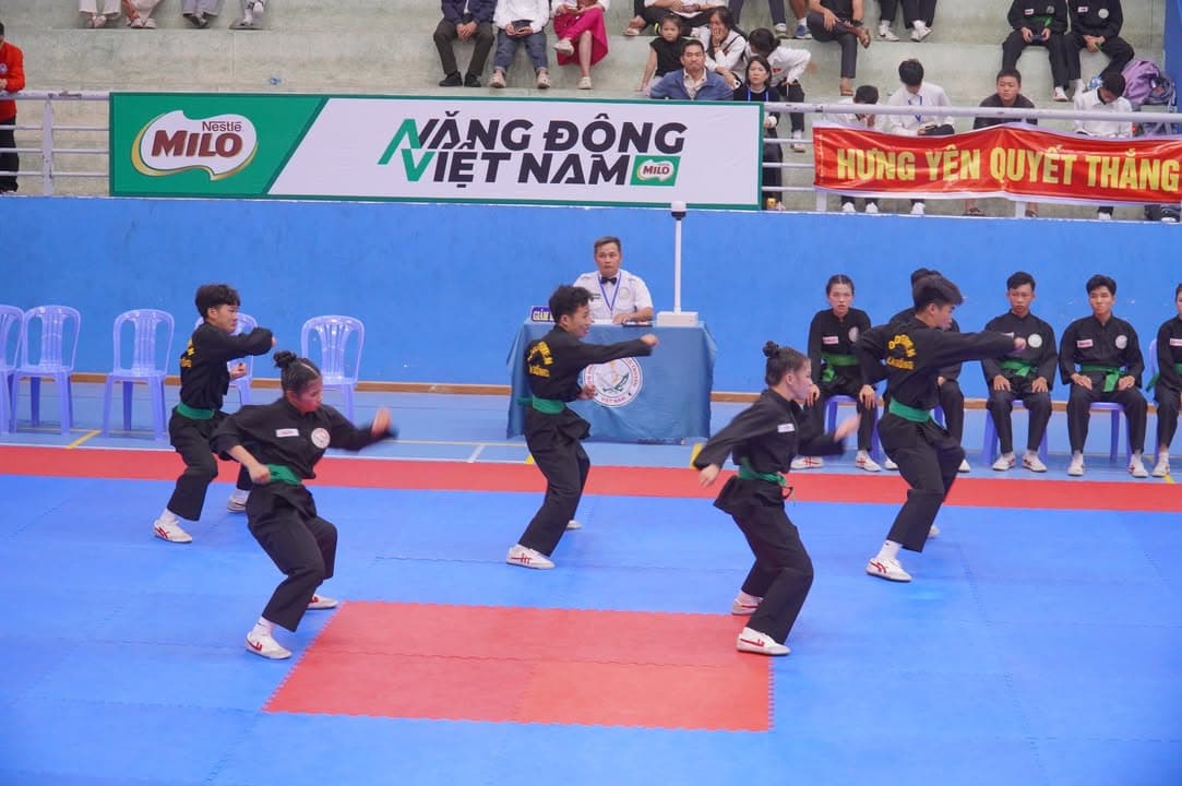 HÌNH ẢNH VÒNG CHUNG KẾT NỘI DUNG QUYỀN THUẬT - GIẢI THỂ THAO HỌC SINH PHỔ THÔNG TOÀN QU… — hình 17