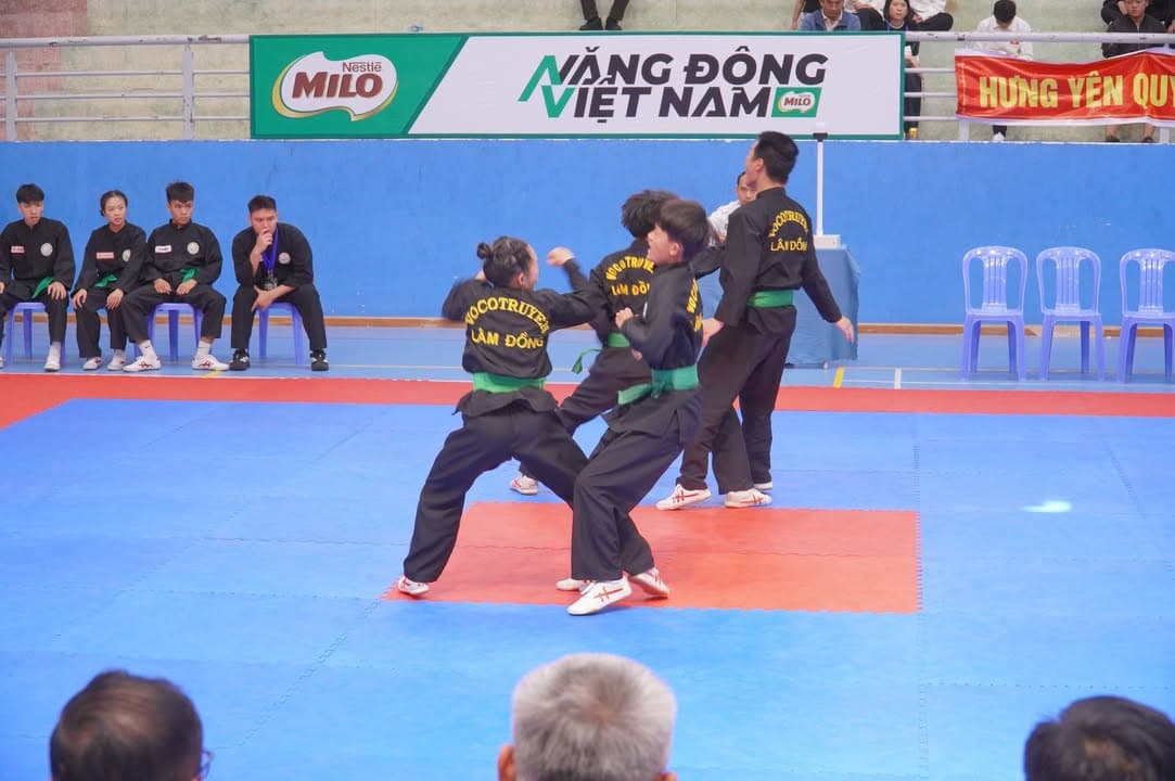 HÌNH ẢNH VÒNG CHUNG KẾT NỘI DUNG QUYỀN THUẬT - GIẢI THỂ THAO HỌC SINH PHỔ THÔNG TOÀN QU… — hình 38