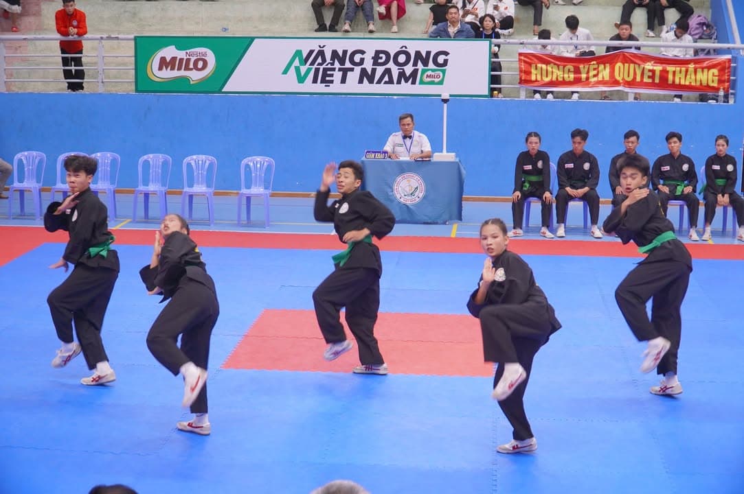 HÌNH ẢNH VÒNG CHUNG KẾT NỘI DUNG QUYỀN THUẬT - GIẢI THỂ THAO HỌC SINH PHỔ THÔNG TOÀN QU… — hình 52