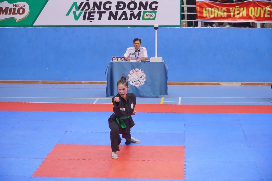 HÌNH ẢNH VÒNG CHUNG KẾT NỘI DUNG QUYỀN THUẬT - GIẢI THỂ THAO HỌC SINH PHỔ THÔNG TOÀN QU… — hình 54