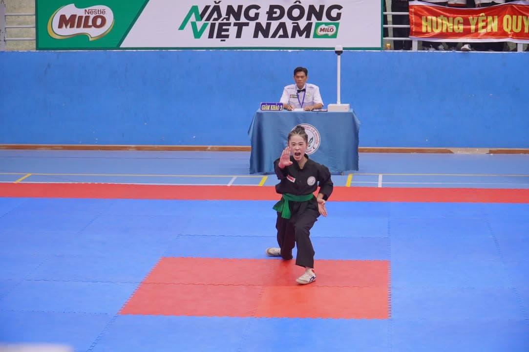 HÌNH ẢNH VÒNG CHUNG KẾT NỘI DUNG QUYỀN THUẬT - GIẢI THỂ THAO HỌC SINH PHỔ THÔNG TOÀN QU… — hình 58
