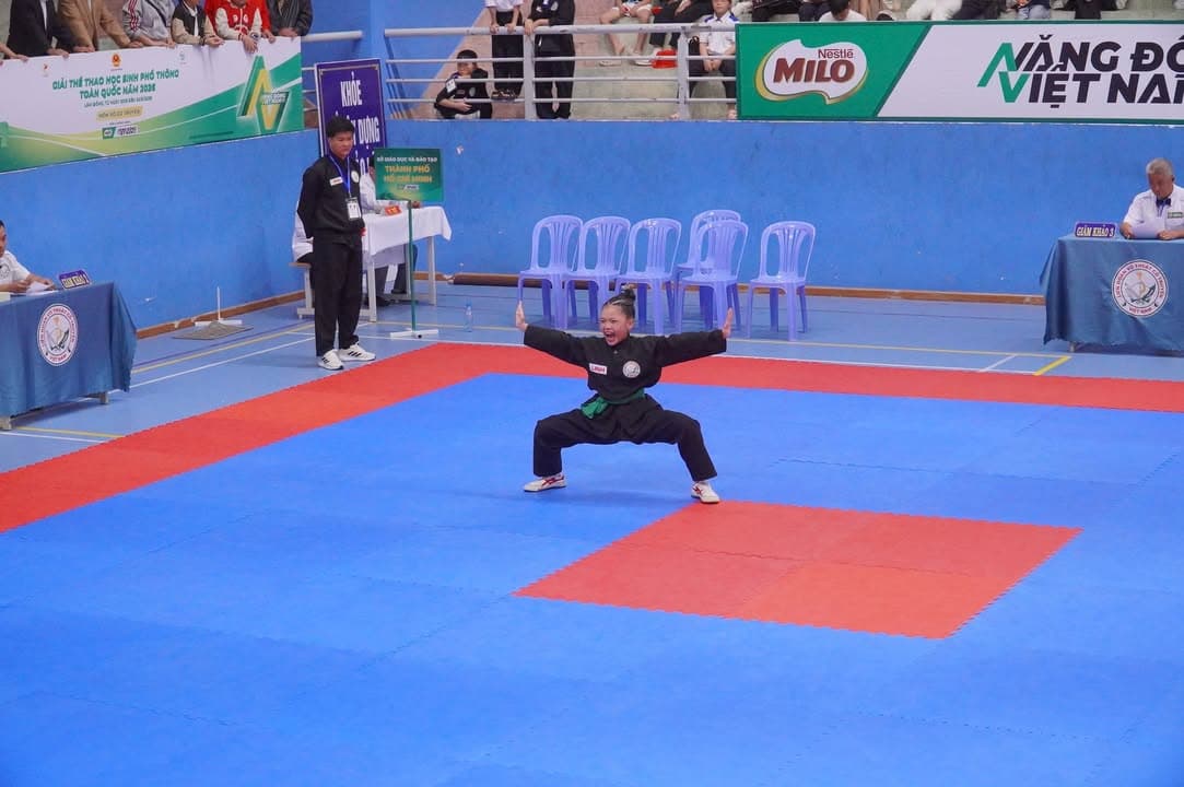 HÌNH ẢNH VÒNG CHUNG KẾT NỘI DUNG QUYỀN THUẬT - GIẢI THỂ THAO HỌC SINH PHỔ THÔNG TOÀN QU… — hình 96