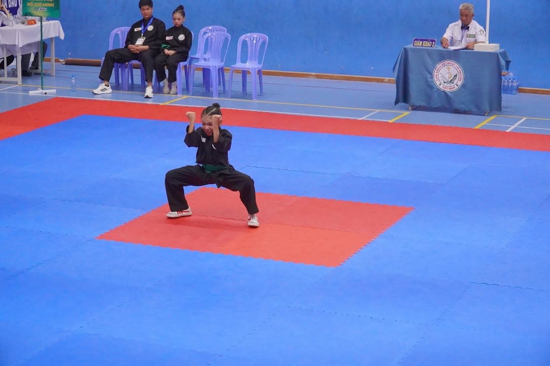 HÌNH ẢNH VÒNG CHUNG KẾT NỘI DUNG QUYỀN THUẬT - GIẢI THỂ THAO HỌC SINH PHỔ THÔNG TOÀN QU… — hình 97
