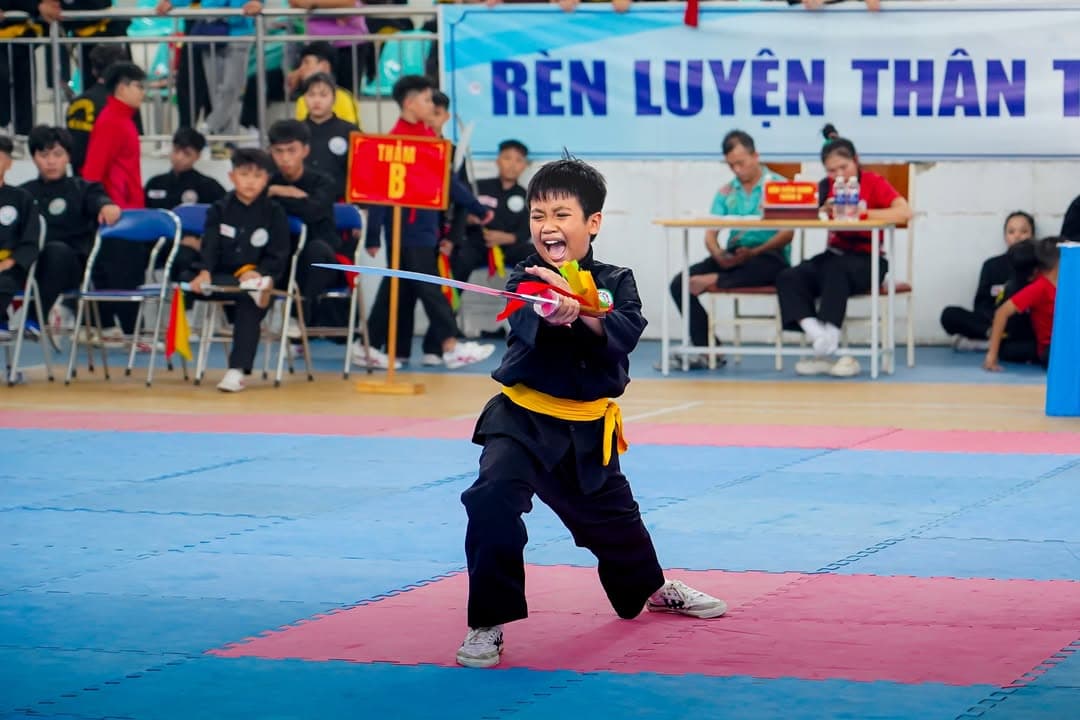 CHÚC MỪNG CÁC VÕ SINH PHẬT QUANG QUYỀN ĐẠT THÀNH TÍCH TẠI GIẢI VÕ CỔ TRUYỀN VÔ ĐỊCH TRẺ… — hình 5