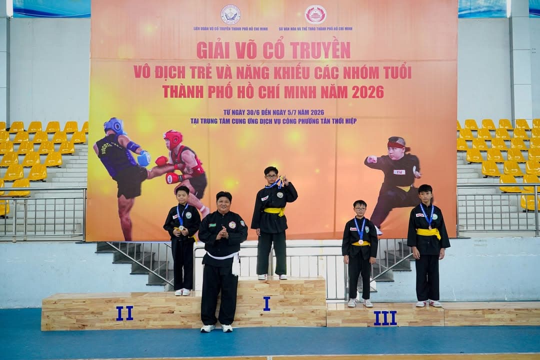 CHÚC MỪNG CÁC VÕ SINH PHẬT QUANG QUYỀN ĐẠT THÀNH TÍCH TẠI GIẢI VÕ CỔ TRUYỀN VÔ ĐỊCH TRẺ… — hình 9