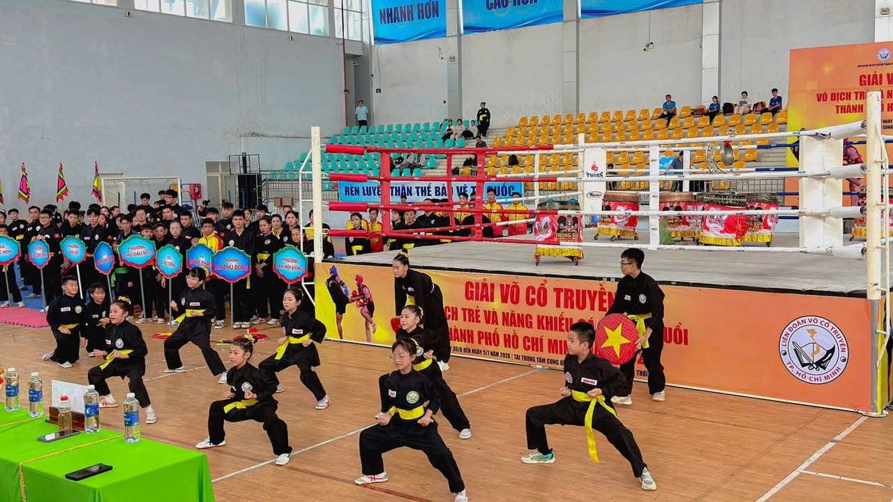 CHÚC MỪNG CÁC VÕ SINH PHẬT QUANG QUYỀN ĐẠT THÀNH TÍCH TẠI GIẢI VÕ CỔ TRUYỀN VÔ ĐỊCH TRẺ… — hình 19