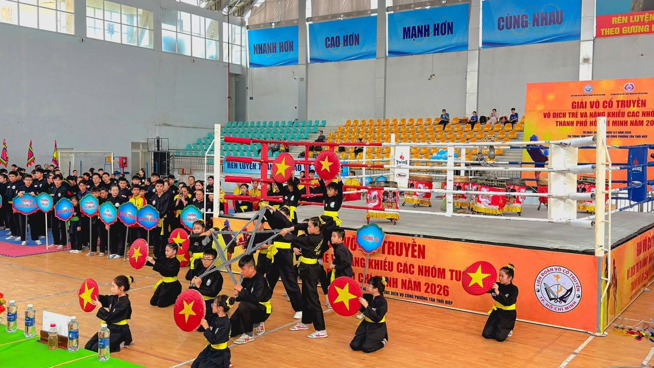 CHÚC MỪNG CÁC VÕ SINH PHẬT QUANG QUYỀN ĐẠT THÀNH TÍCH TẠI GIẢI VÕ CỔ TRUYỀN VÔ ĐỊCH TRẺ… — hình 21