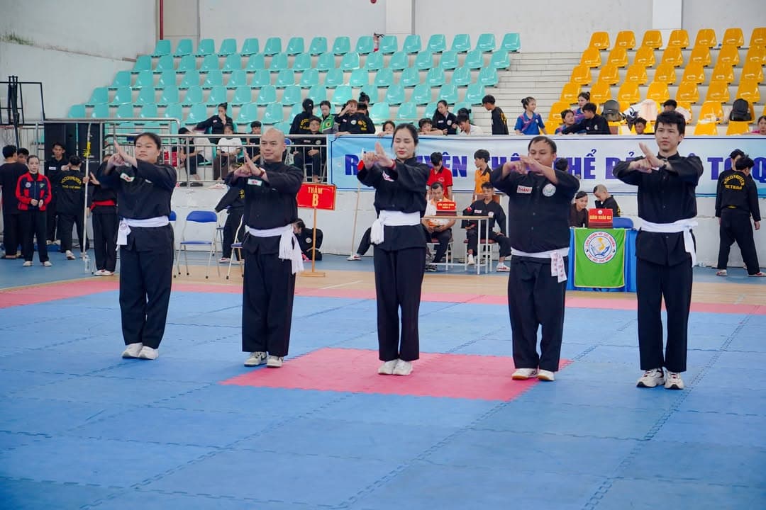 CHÚC MỪNG CÁC VÕ SINH PHẬT QUANG QUYỀN ĐẠT THÀNH TÍCH TẠI GIẢI VÕ CỔ TRUYỀN VÔ ĐỊCH TRẺ… — hình 26