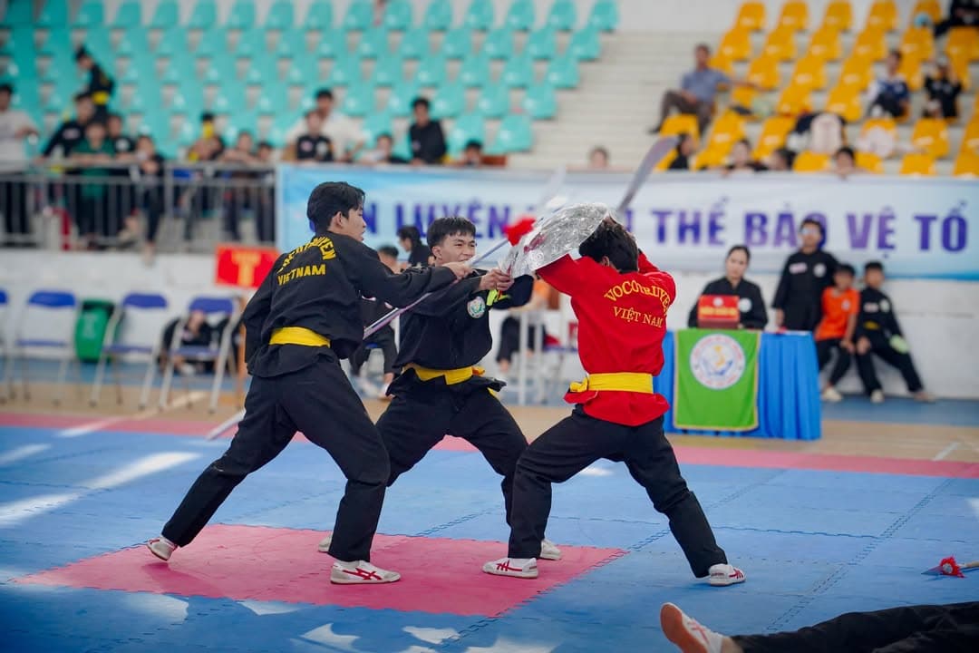 CHÚC MỪNG CÁC VÕ SINH PHẬT QUANG QUYỀN ĐẠT THÀNH TÍCH TẠI GIẢI VÕ CỔ TRUYỀN VÔ ĐỊCH TRẺ… — hình 30
