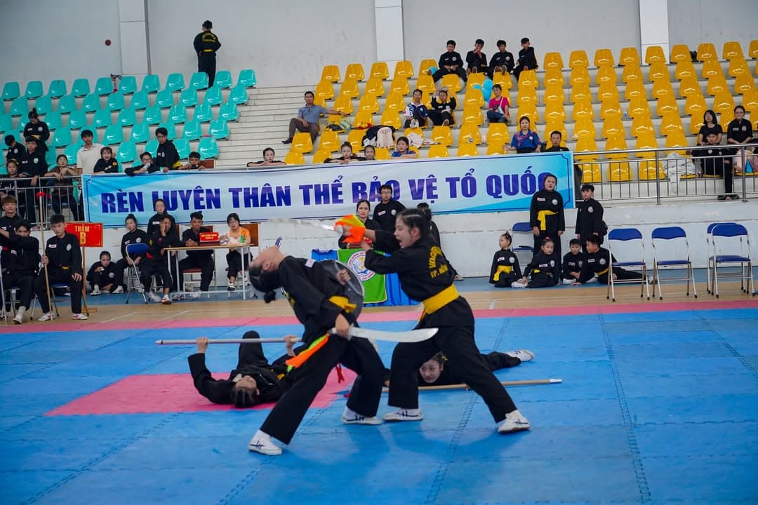 CHÚC MỪNG CÁC VÕ SINH PHẬT QUANG QUYỀN ĐẠT THÀNH TÍCH TẠI GIẢI VÕ CỔ TRUYỀN VÔ ĐỊCH TRẺ… — hình 31