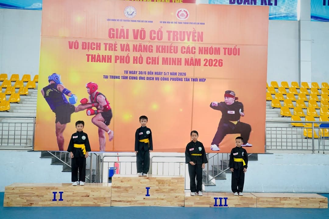 CHÚC MỪNG CÁC VÕ SINH PHẬT QUANG QUYỀN ĐẠT THÀNH TÍCH TẠI GIẢI VÕ CỔ TRUYỀN VÔ ĐỊCH TRẺ… — hình 39