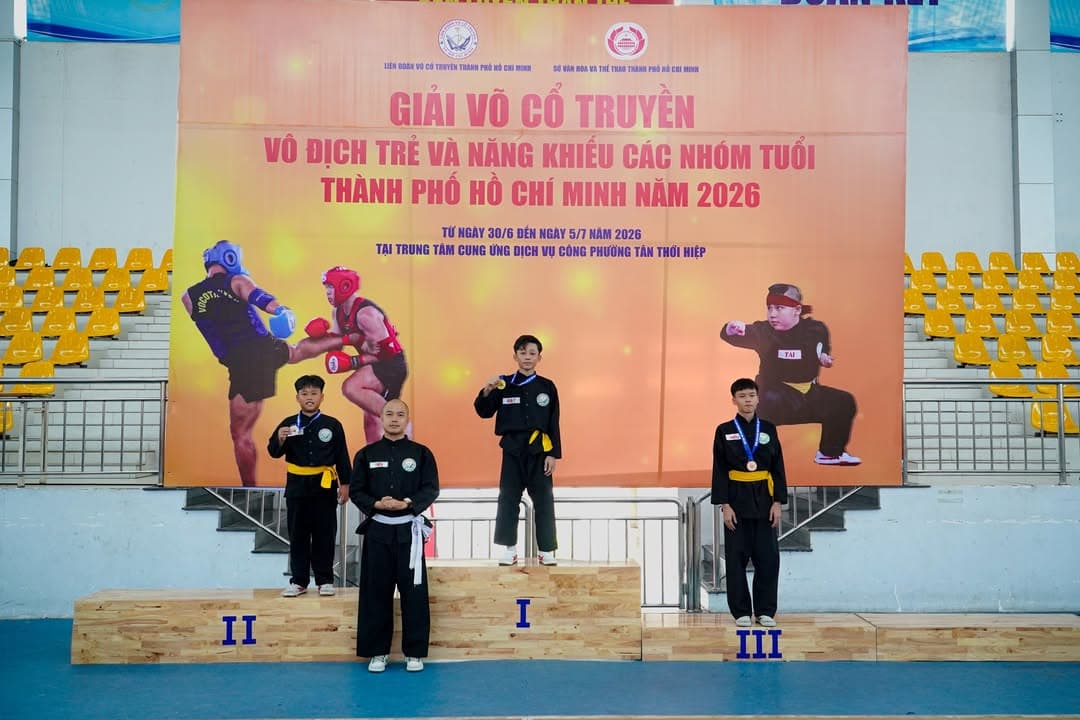 CHÚC MỪNG CÁC VÕ SINH PHẬT QUANG QUYỀN ĐẠT THÀNH TÍCH TẠI GIẢI VÕ CỔ TRUYỀN VÔ ĐỊCH TRẺ… — hình 45