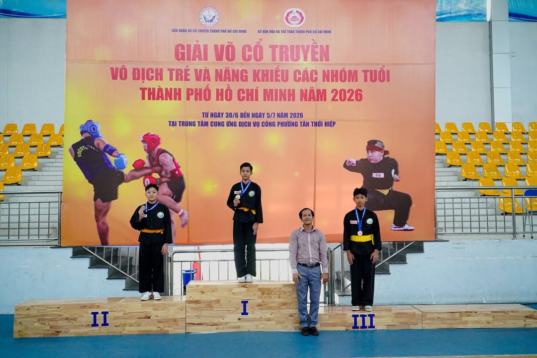 CHÚC MỪNG CÁC VÕ SINH PHẬT QUANG QUYỀN ĐẠT THÀNH TÍCH TẠI GIẢI VÕ CỔ TRUYỀN VÔ ĐỊCH TRẺ… — hình 48