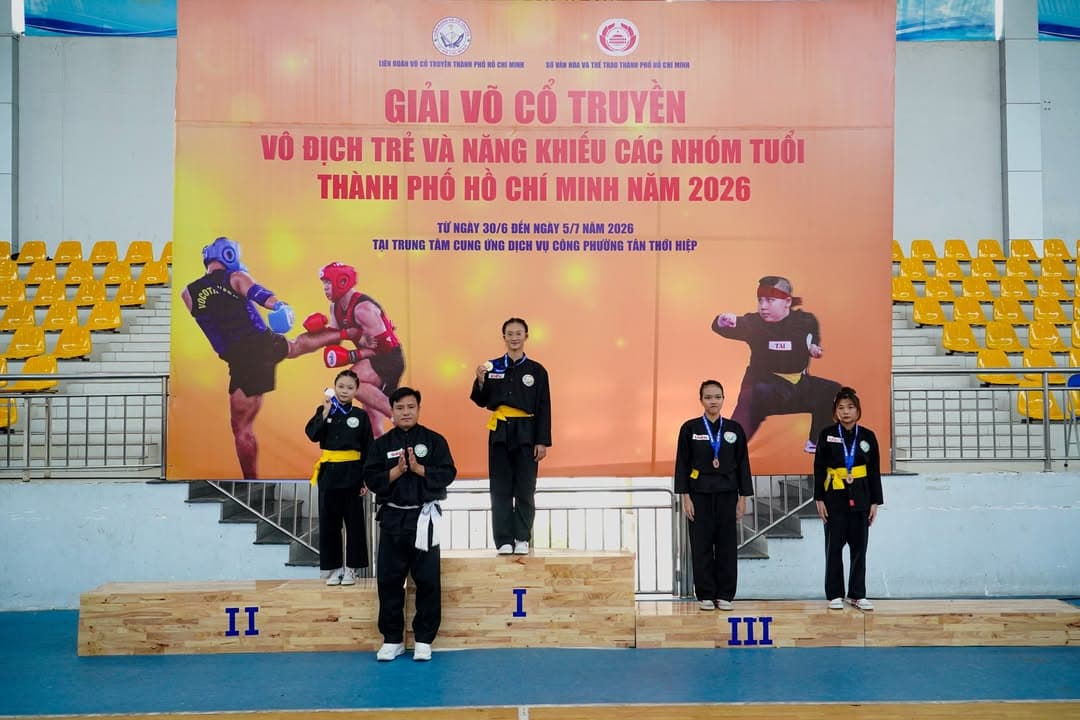 CHÚC MỪNG CÁC VÕ SINH PHẬT QUANG QUYỀN ĐẠT THÀNH TÍCH TẠI GIẢI VÕ CỔ TRUYỀN VÔ ĐỊCH TRẺ… — hình 52