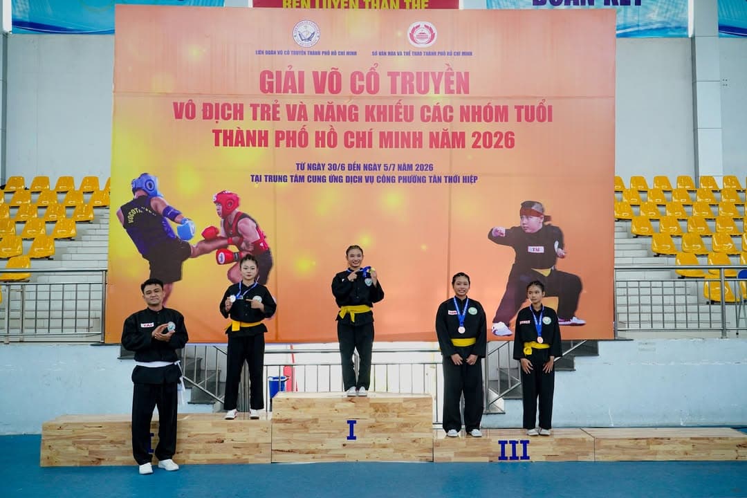 CHÚC MỪNG CÁC VÕ SINH PHẬT QUANG QUYỀN ĐẠT THÀNH TÍCH TẠI GIẢI VÕ CỔ TRUYỀN VÔ ĐỊCH TRẺ… — hình 54