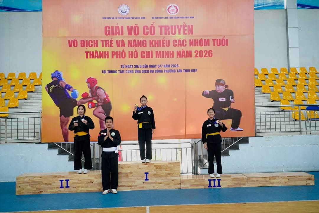 CHÚC MỪNG CÁC VÕ SINH PHẬT QUANG QUYỀN ĐẠT THÀNH TÍCH TẠI GIẢI VÕ CỔ TRUYỀN VÔ ĐỊCH TRẺ… — hình 60