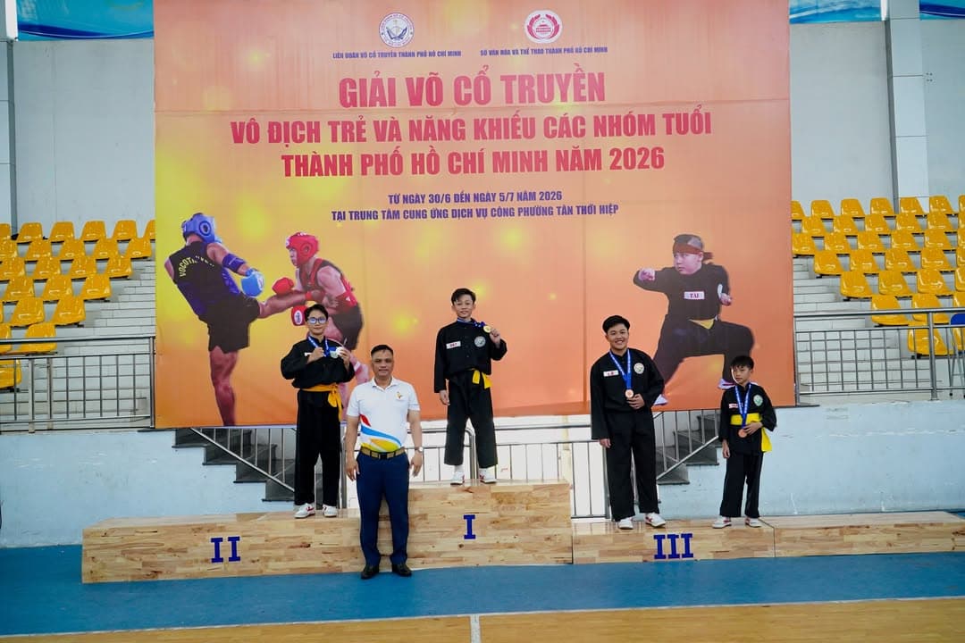 CHÚC MỪNG CÁC VÕ SINH PHẬT QUANG QUYỀN ĐẠT THÀNH TÍCH TẠI GIẢI VÕ CỔ TRUYỀN VÔ ĐỊCH TRẺ… — hình 61