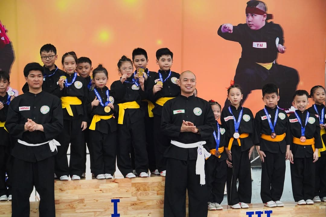 CHÚC MỪNG CÁC VÕ SINH PHẬT QUANG QUYỀN ĐẠT THÀNH TÍCH TẠI GIẢI VÕ CỔ TRUYỀN VÔ ĐỊCH TRẺ… — hình 64