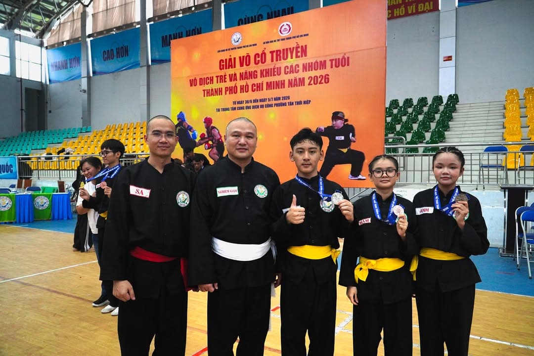 CHÚC MỪNG CÁC VÕ SINH PHẬT QUANG QUYỀN ĐẠT THÀNH TÍCH TẠI GIẢI VÕ CỔ TRUYỀN VÔ ĐỊCH TRẺ… — hình 73