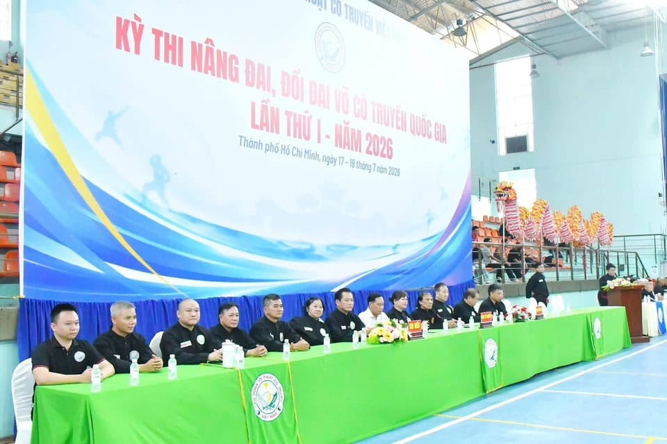 HỪNG HỰC HÀO KHÍ TẠI KHAI MẠC KÌ THI NÂNG ĐAI, ĐỔI ĐAI VÕ CỔ TRUYỀN QUỐC GIA LẦN THỨ I… — hình 9