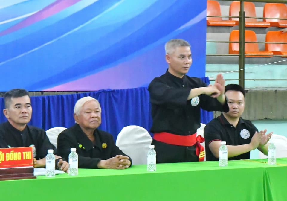 HỪNG HỰC HÀO KHÍ TẠI KHAI MẠC KÌ THI NÂNG ĐAI, ĐỔI ĐAI VÕ CỔ TRUYỀN QUỐC GIA LẦN THỨ I… — hình 22