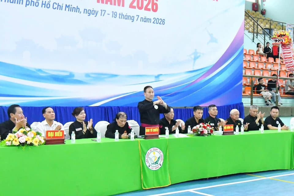 HỪNG HỰC HÀO KHÍ TẠI KHAI MẠC KÌ THI NÂNG ĐAI, ĐỔI ĐAI VÕ CỔ TRUYỀN QUỐC GIA LẦN THỨ I… — hình 29