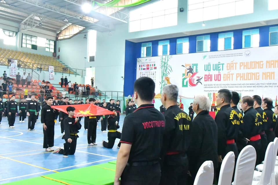 HỪNG HỰC HÀO KHÍ TẠI KHAI MẠC KÌ THI NÂNG ĐAI, ĐỔI ĐAI VÕ CỔ TRUYỀN QUỐC GIA LẦN THỨ I… — hình 32