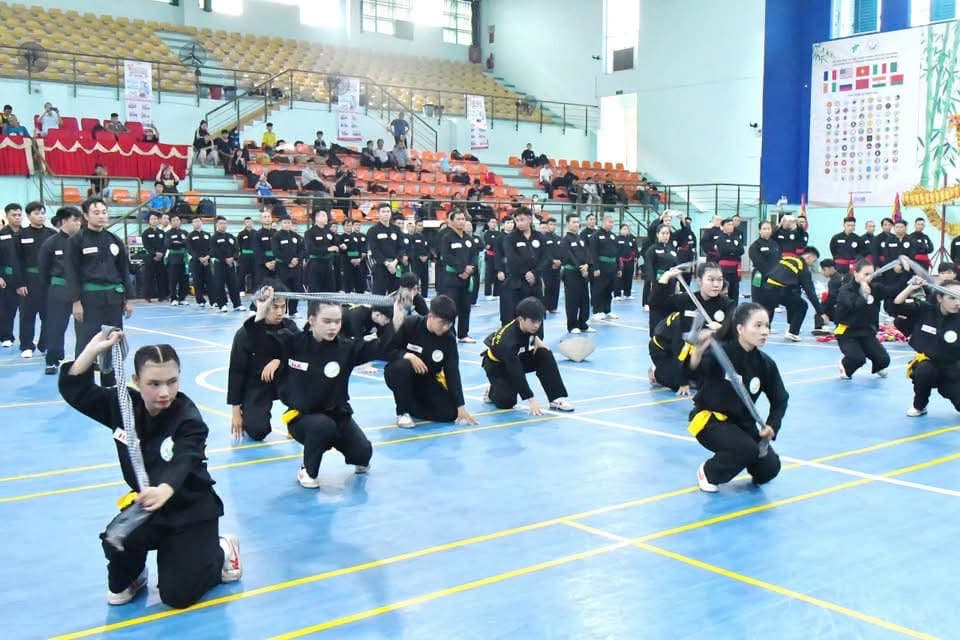 HỪNG HỰC HÀO KHÍ TẠI KHAI MẠC KÌ THI NÂNG ĐAI, ĐỔI ĐAI VÕ CỔ TRUYỀN QUỐC GIA LẦN THỨ I… — hình 39