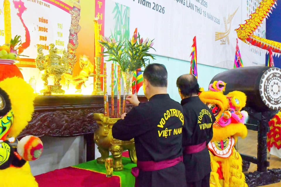 HỪNG HỰC HÀO KHÍ TẠI KHAI MẠC KÌ THI NÂNG ĐAI, ĐỔI ĐAI VÕ CỔ TRUYỀN QUỐC GIA LẦN THỨ I… — hình 40