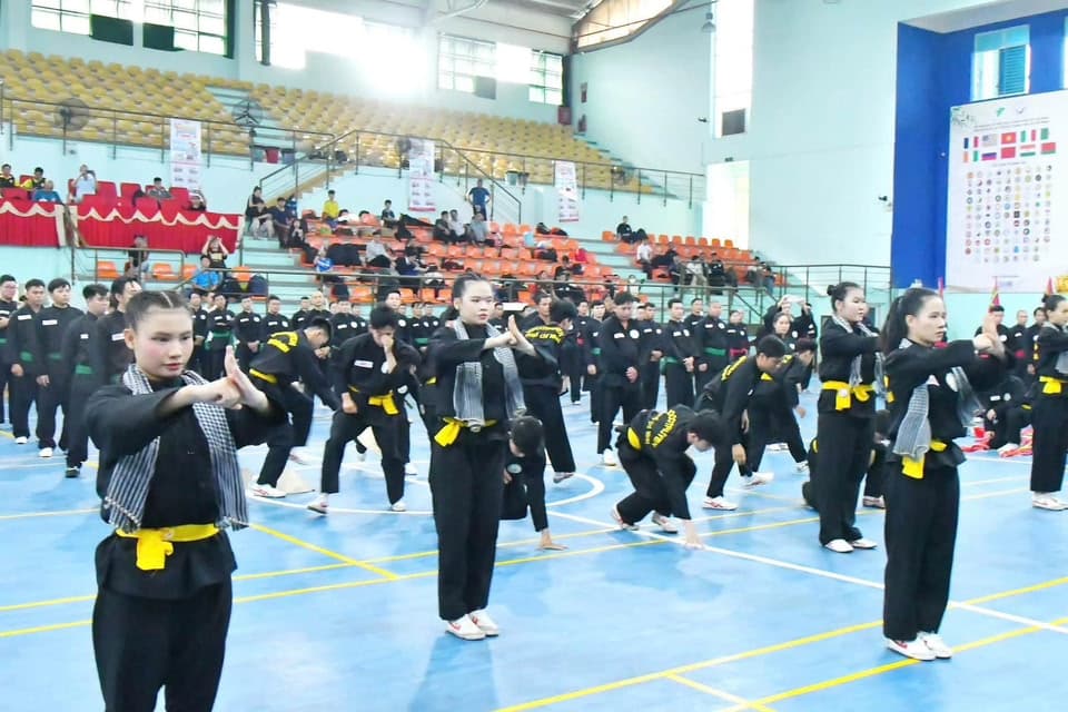 HỪNG HỰC HÀO KHÍ TẠI KHAI MẠC KÌ THI NÂNG ĐAI, ĐỔI ĐAI VÕ CỔ TRUYỀN QUỐC GIA LẦN THỨ I… — hình 43