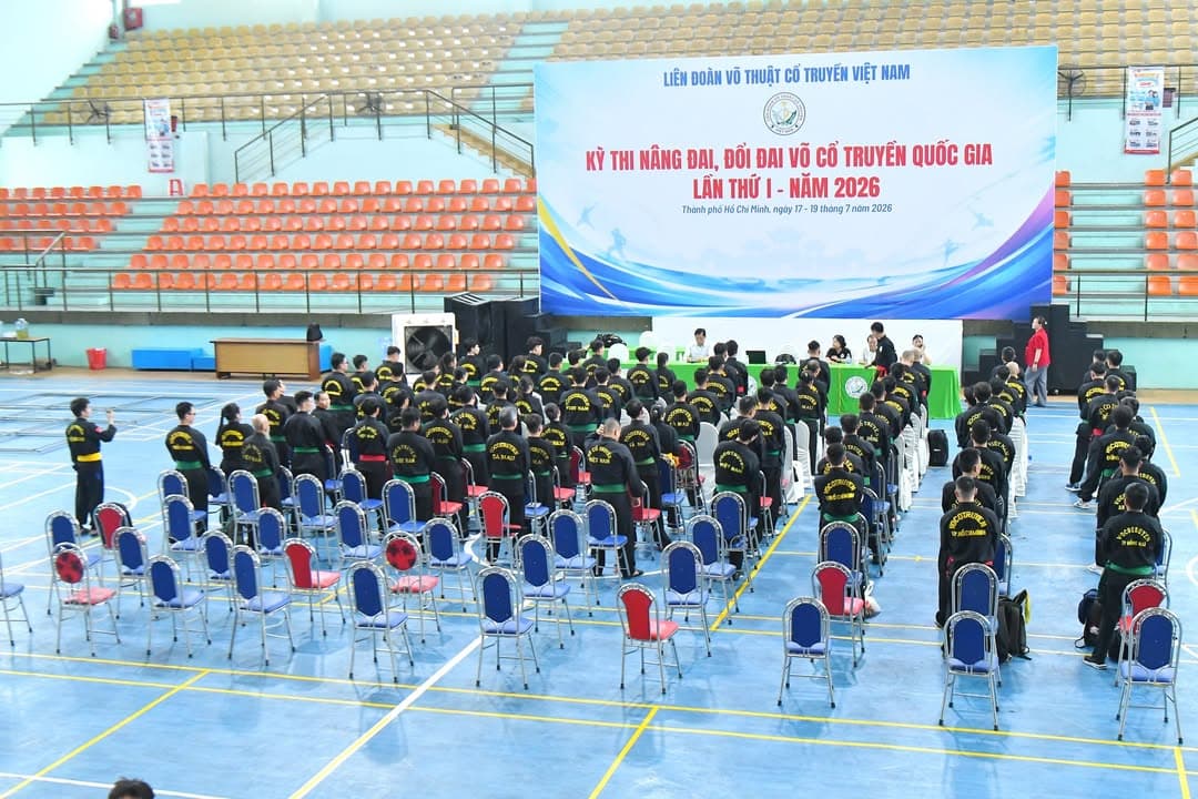 HỪNG HỰC HÀO KHÍ TẠI KHAI MẠC KÌ THI NÂNG ĐAI, ĐỔI ĐAI VÕ CỔ TRUYỀN QUỐC GIA LẦN THỨ I… — hình 69
