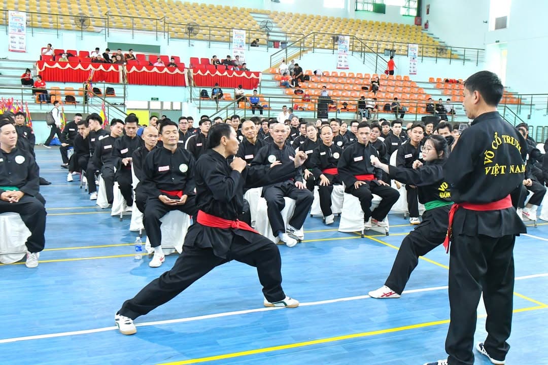 HỪNG HỰC HÀO KHÍ TẠI KHAI MẠC KÌ THI NÂNG ĐAI, ĐỔI ĐAI VÕ CỔ TRUYỀN QUỐC GIA LẦN THỨ I… — hình 73