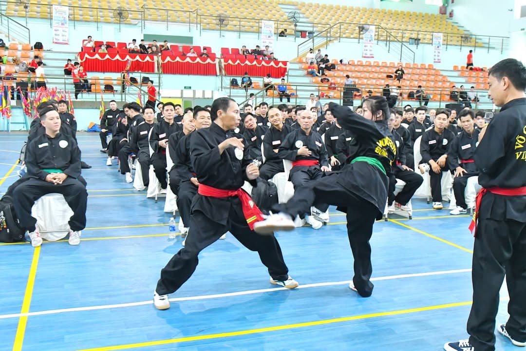 HỪNG HỰC HÀO KHÍ TẠI KHAI MẠC KÌ THI NÂNG ĐAI, ĐỔI ĐAI VÕ CỔ TRUYỀN QUỐC GIA LẦN THỨ I… — hình 75