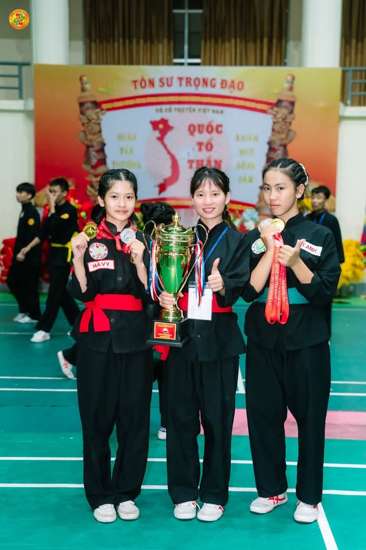 CHÚC MỪNG VÕ SINH, MÔN SINH PHẬT QUANG QUYỀN ĐÃ ĐẠT THÀNH TÍCH TẠI GIẢI CÚP VÔ ĐỊCH VÕ… — hình 51