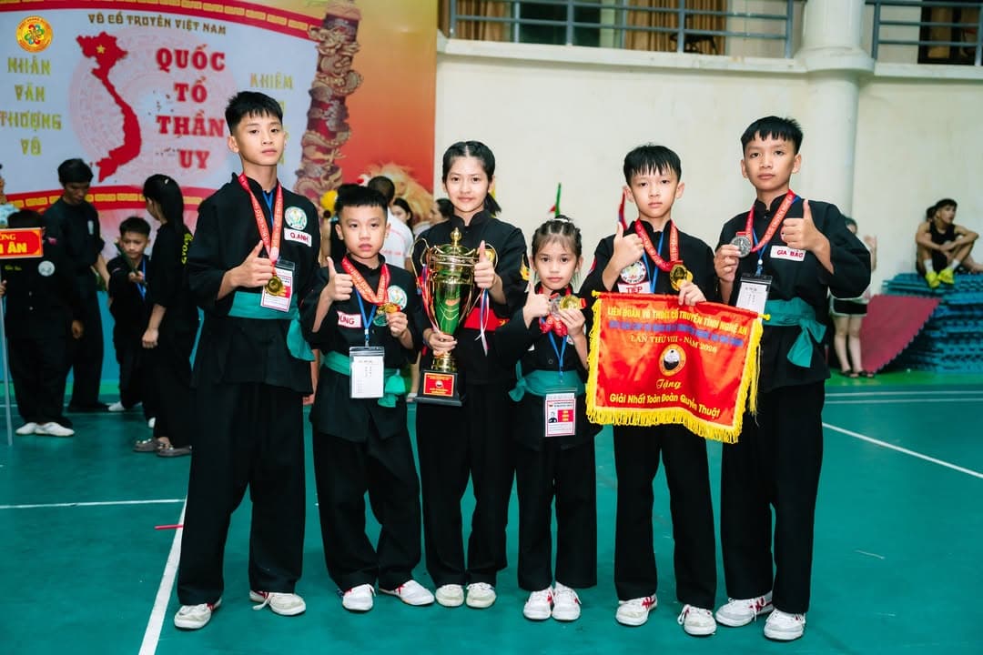 CHÚC MỪNG VÕ SINH, MÔN SINH PHẬT QUANG QUYỀN ĐÃ ĐẠT THÀNH TÍCH TẠI GIẢI CÚP VÔ ĐỊCH VÕ… — hình 58