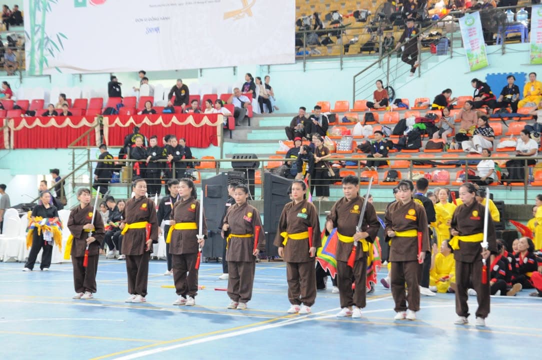 HÌNH ẢNH CÁC VÕ SINH, MÔN SINH PHẬT QUANG QUYỀN TẠI LIÊN HOAN VÕ VIỆT ĐẤT PHƯƠNG NAM NĂ… — hình 4