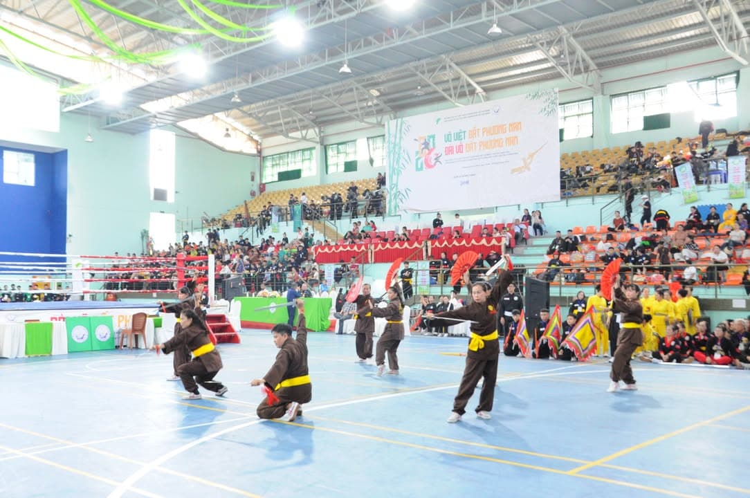 HÌNH ẢNH CÁC VÕ SINH, MÔN SINH PHẬT QUANG QUYỀN TẠI LIÊN HOAN VÕ VIỆT ĐẤT PHƯƠNG NAM NĂ… — hình 10