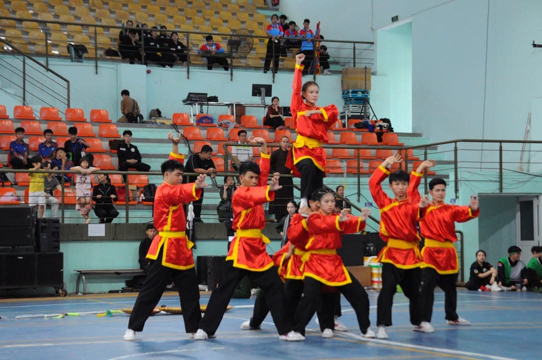 HÌNH ẢNH CÁC VÕ SINH, MÔN SINH PHẬT QUANG QUYỀN TẠI LIÊN HOAN VÕ VIỆT ĐẤT PHƯƠNG NAM NĂ… — hình 52