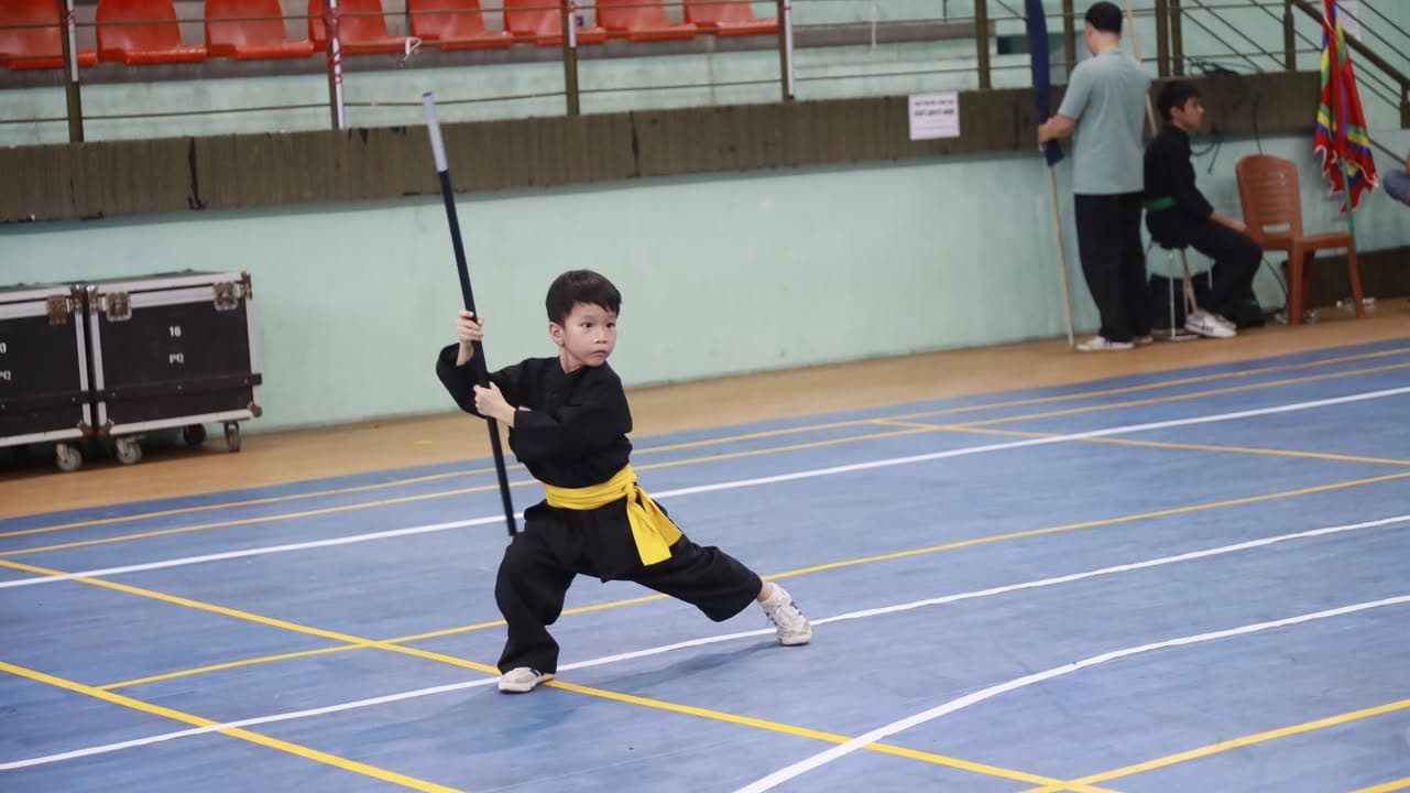 HÌNH ẢNH CÁC VÕ SINH, MÔN SINH PHẬT QUANG QUYỀN TẠI LIÊN HOAN VÕ VIỆT ĐẤT PHƯƠNG NAM NĂ… — hình 70