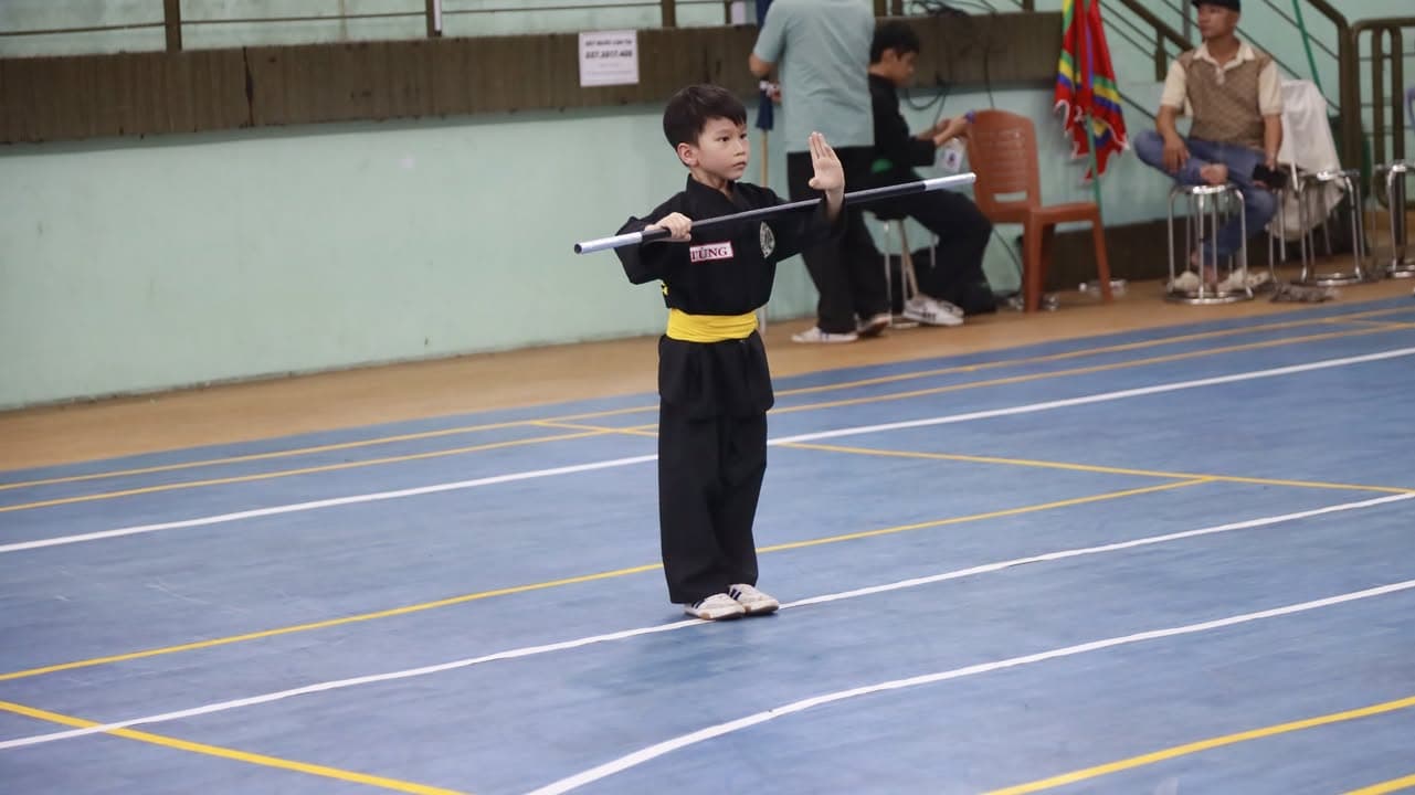 HÌNH ẢNH CÁC VÕ SINH, MÔN SINH PHẬT QUANG QUYỀN TẠI LIÊN HOAN VÕ VIỆT ĐẤT PHƯƠNG NAM NĂ… — hình 71