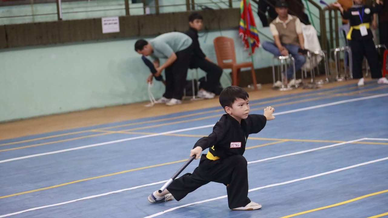 HÌNH ẢNH CÁC VÕ SINH, MÔN SINH PHẬT QUANG QUYỀN TẠI LIÊN HOAN VÕ VIỆT ĐẤT PHƯƠNG NAM NĂ… — hình 78