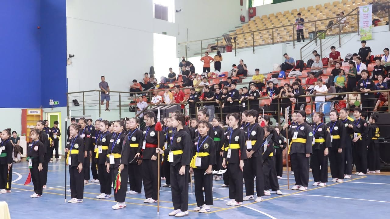 HÌNH ẢNH CÁC VÕ SINH, MÔN SINH PHẬT QUANG QUYỀN TẠI LIÊN HOAN VÕ VIỆT ĐẤT PHƯƠNG NAM NĂ… — hình 88