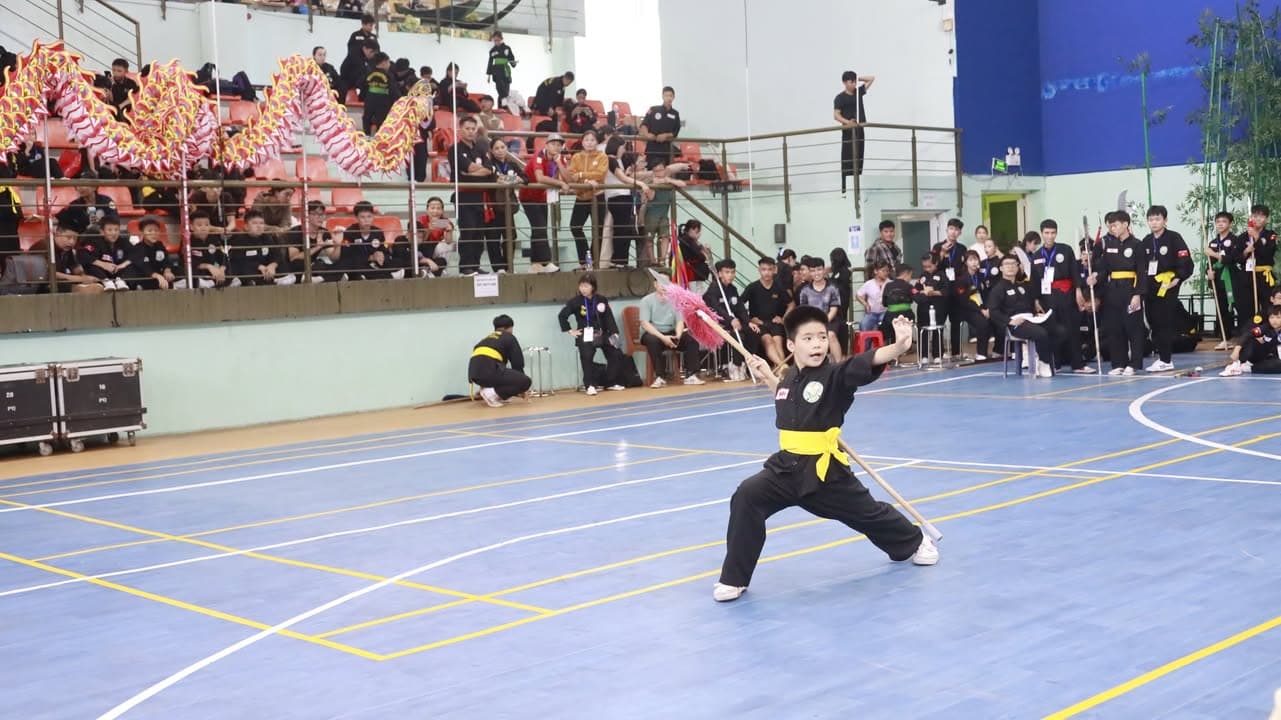 HÌNH ẢNH CÁC VÕ SINH, MÔN SINH PHẬT QUANG QUYỀN TẠI LIÊN HOAN VÕ VIỆT ĐẤT PHƯƠNG NAM NĂ… — hình 89