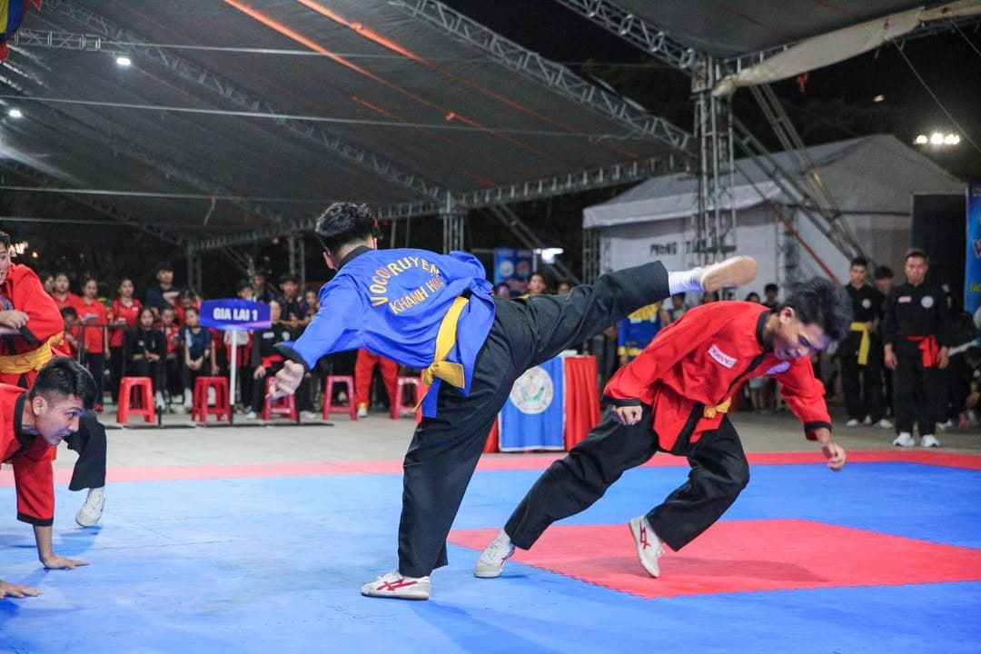 ĐÊM QUA LÀ MỘT ĐÊM THẬT TUYỆT ĐỐI VỚI NHƯNG AI MÊ VÕ CỔ TRUYỀN — hình 14