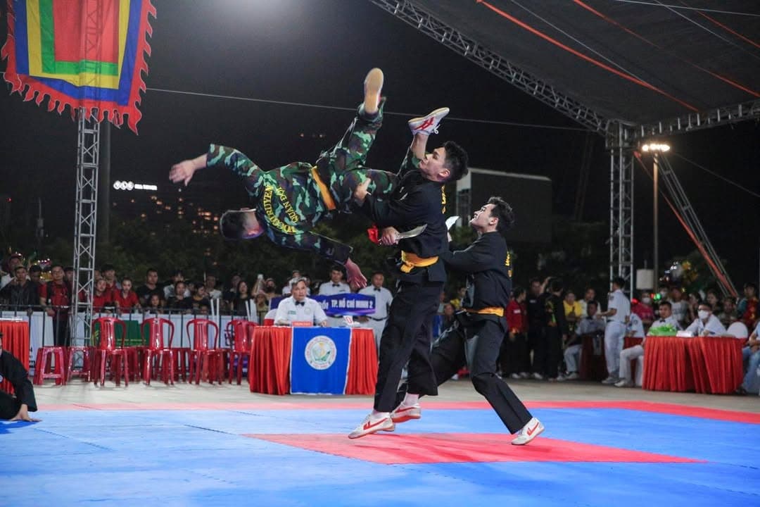 ĐÊM QUA LÀ MỘT ĐÊM THẬT TUYỆT ĐỐI VỚI NHƯNG AI MÊ VÕ CỔ TRUYỀN — hình 34