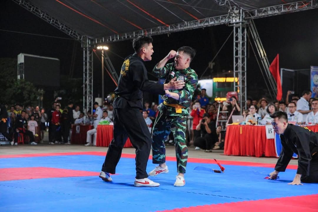 ĐÊM QUA LÀ MỘT ĐÊM THẬT TUYỆT ĐỐI VỚI NHƯNG AI MÊ VÕ CỔ TRUYỀN — hình 56