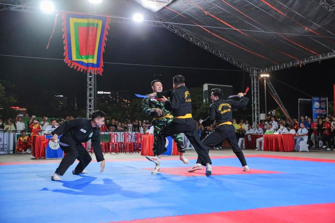 ĐÊM QUA LÀ MỘT ĐÊM THẬT TUYỆT ĐỐI VỚI NHƯNG AI MÊ VÕ CỔ TRUYỀN — hình 62