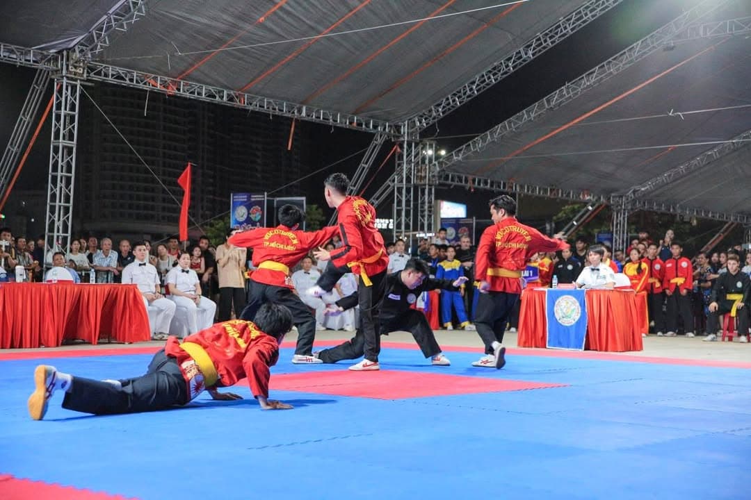 ĐÊM QUA LÀ MỘT ĐÊM THẬT TUYỆT ĐỐI VỚI NHƯNG AI MÊ VÕ CỔ TRUYỀN — hình 64